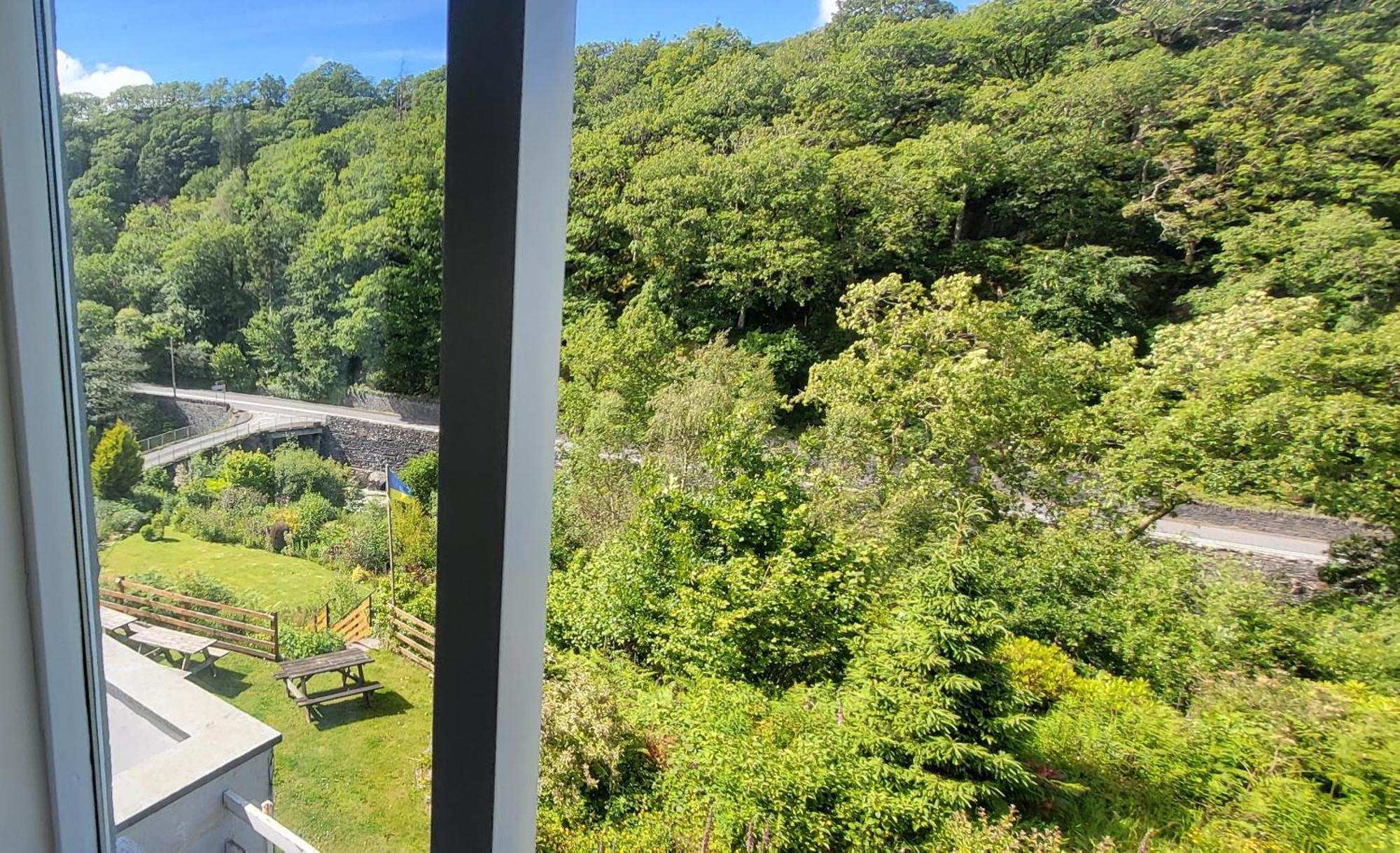 Plas Penaeldroch Manor 多尔威泽兰 外观 照片